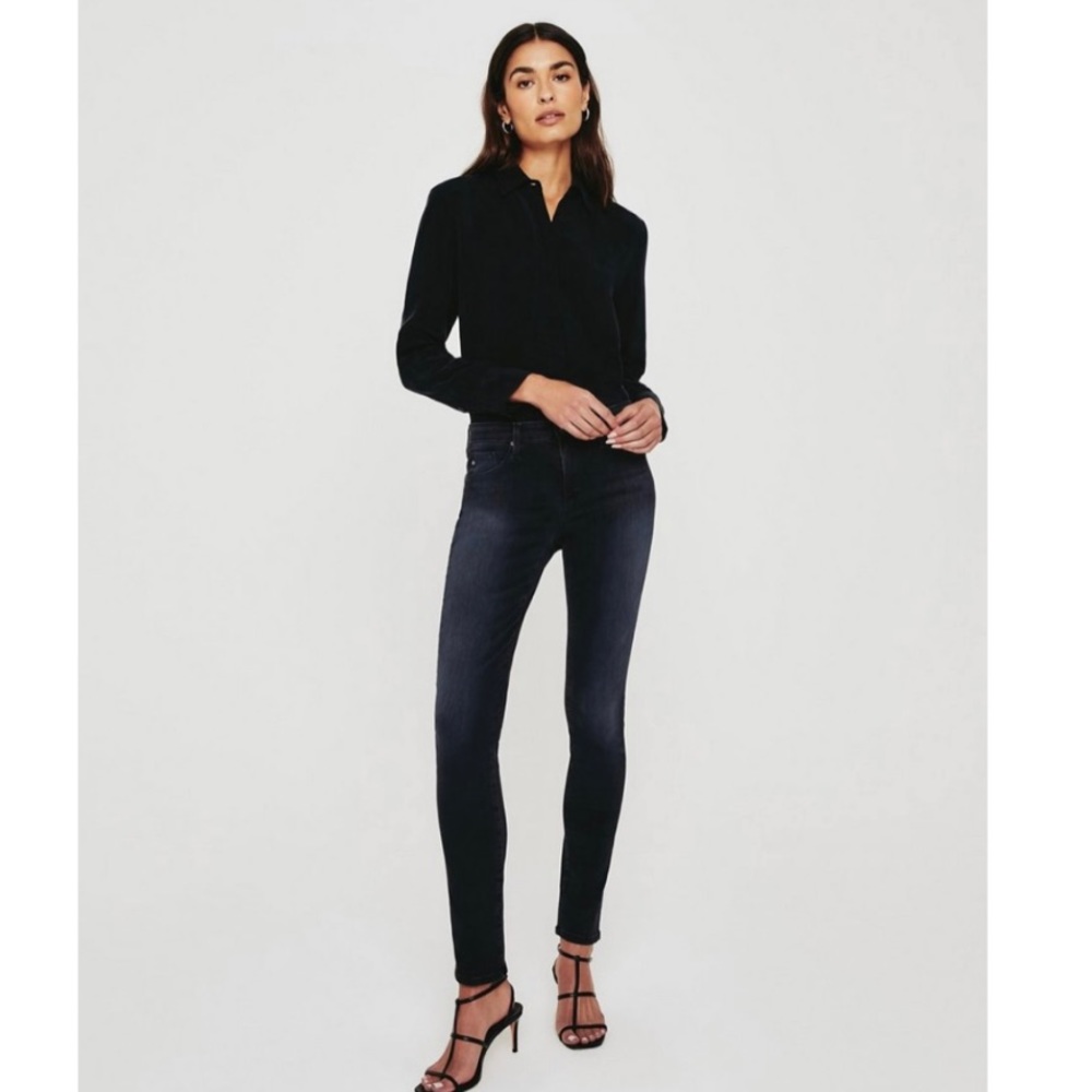 Like new AG The Prima Mis Rise Cigarette stretch jeans. Sz 30R